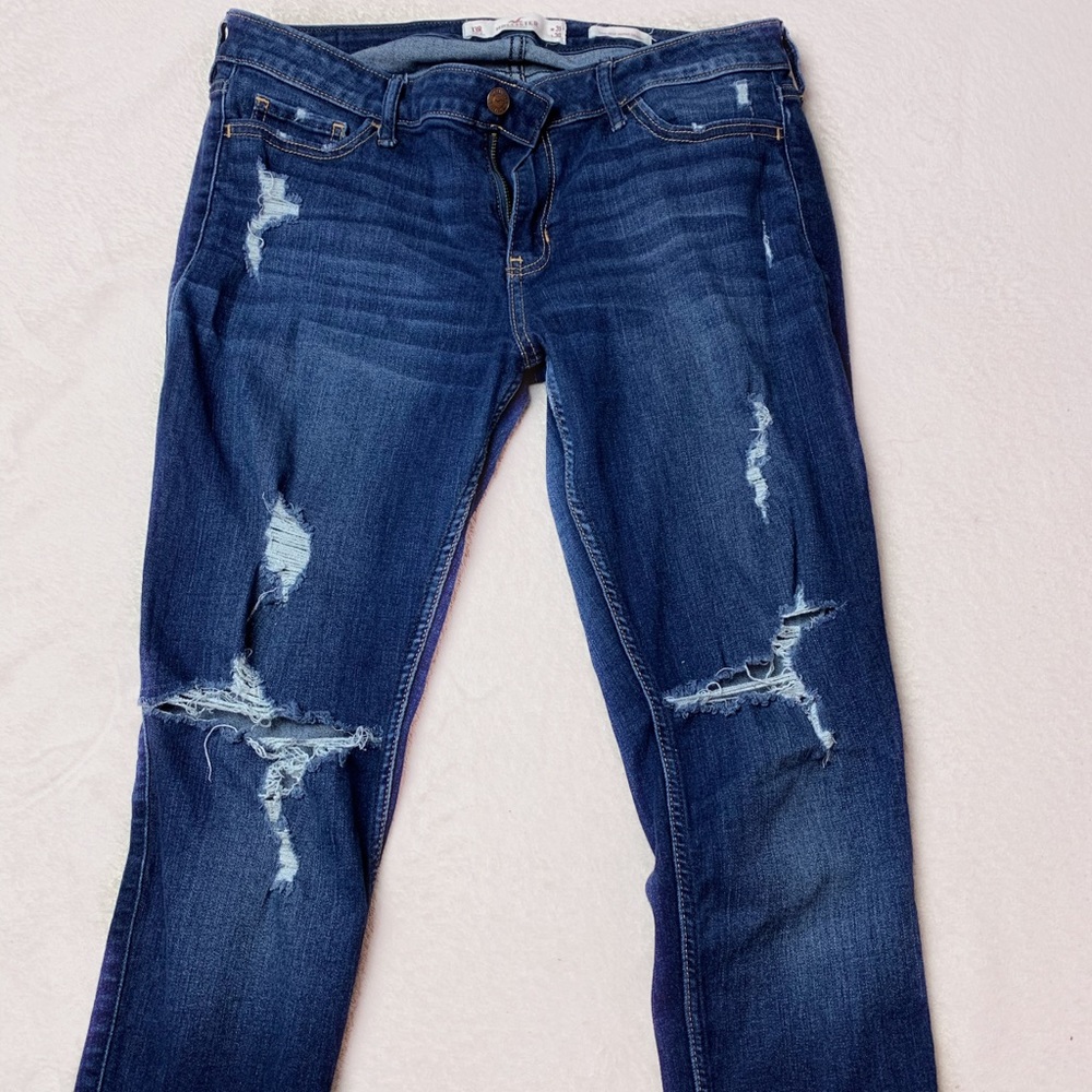 Ripped hollister skinny jeans